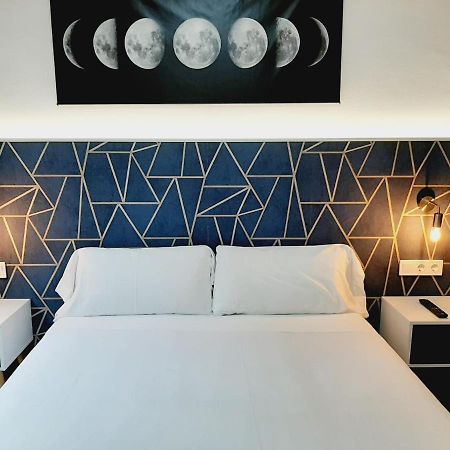 Hostal Laia By Gaiarooms Barcelona Luaran gambar