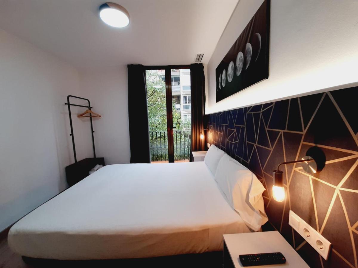Hostal Laia By Gaiarooms Barcelona Luaran gambar