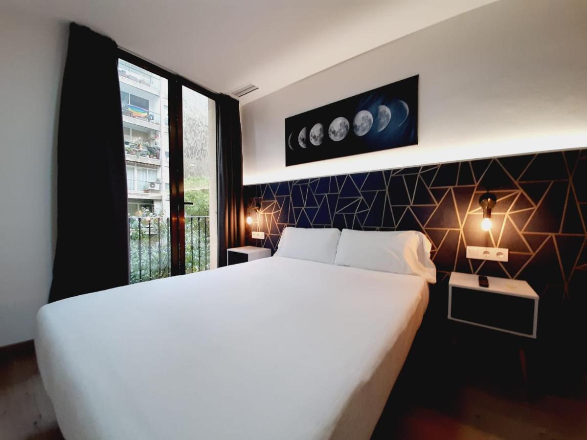 Hostal Laia By Gaiarooms Barcelona Luaran gambar