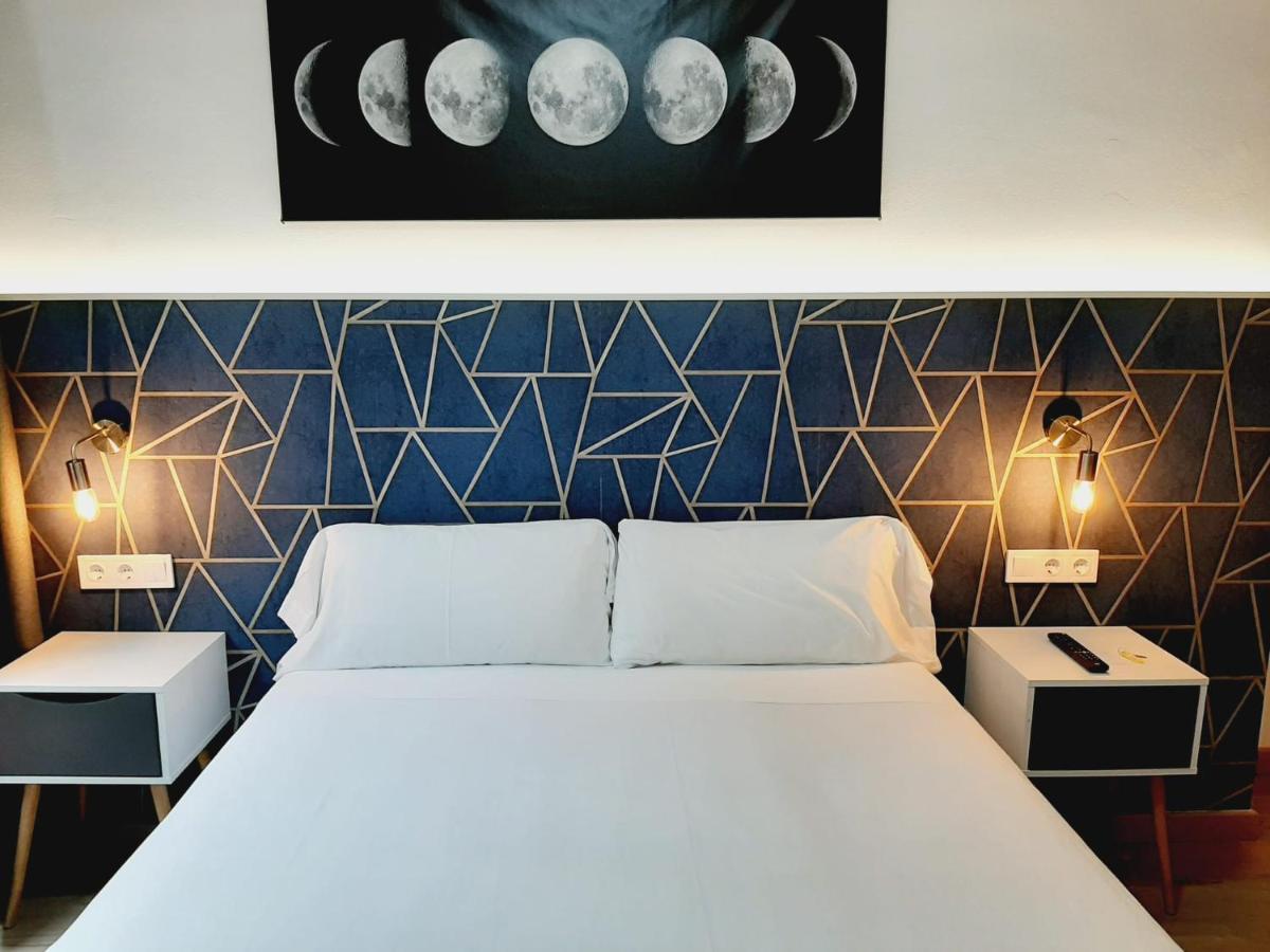 Hostal Laia By Gaiarooms Barcelona Luaran gambar